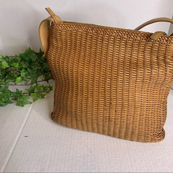 Fossil Straw Weave Shoulder Bag - Picture 3 of 7